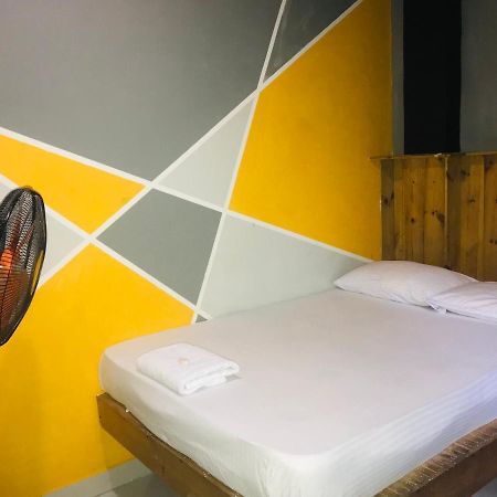 Alina Budget Hotel Кадувела Екстер'єр фото