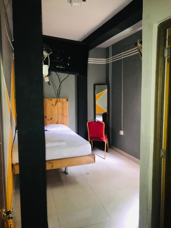 Alina Budget Hotel Кадувела Екстер'єр фото