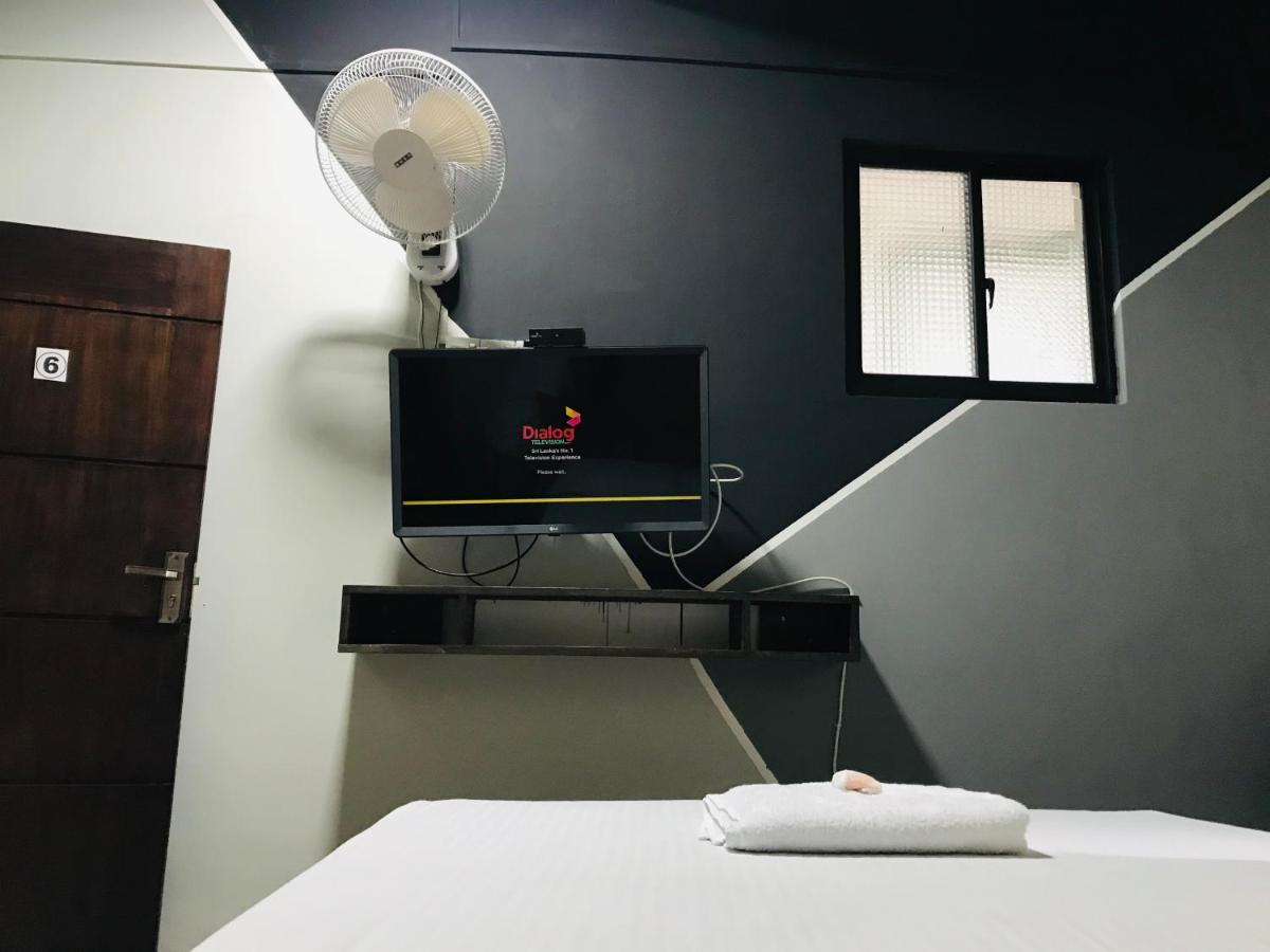 Alina Budget Hotel Кадувела Екстер'єр фото