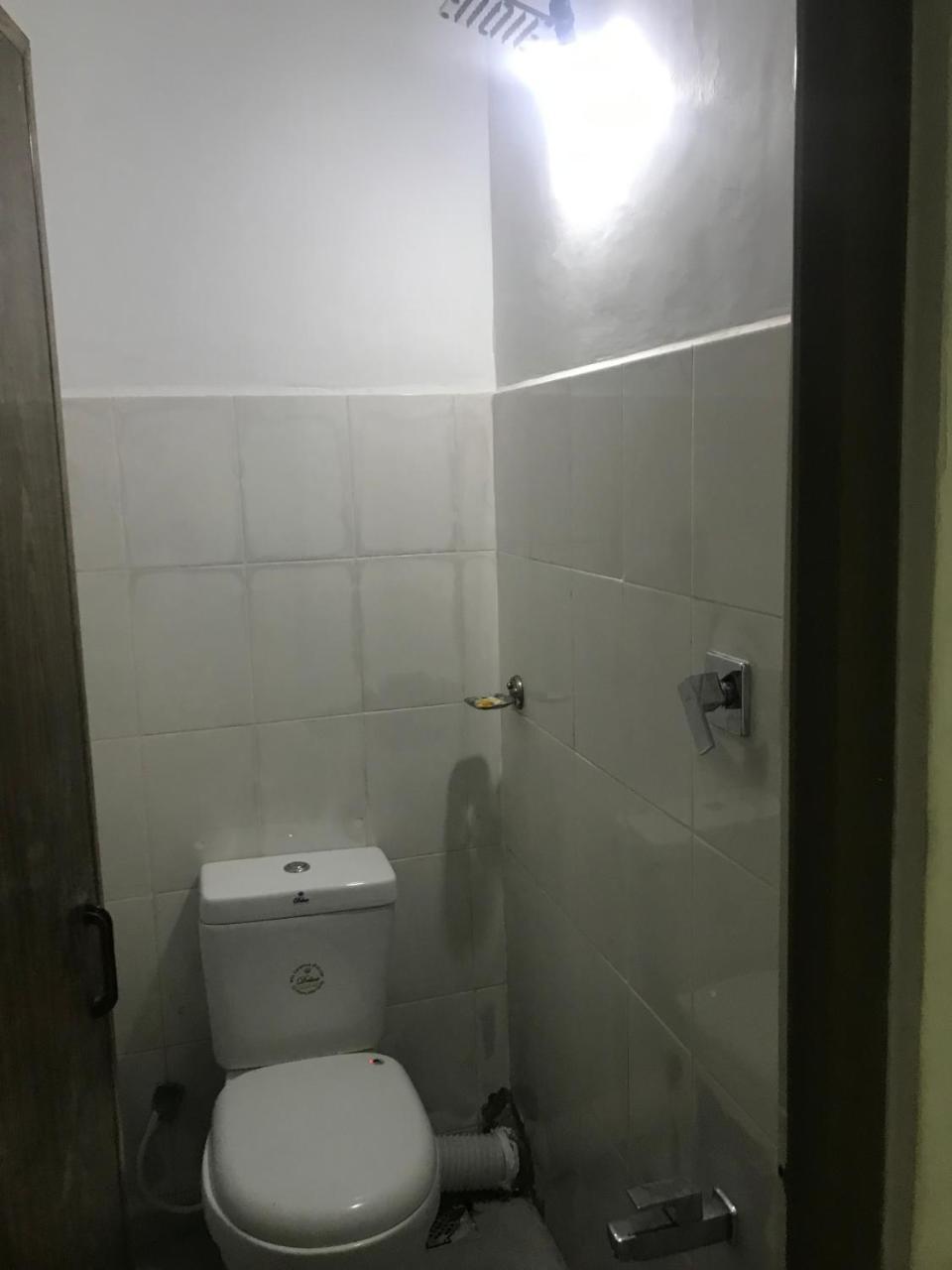 Alina Budget Hotel Кадувела Екстер'єр фото