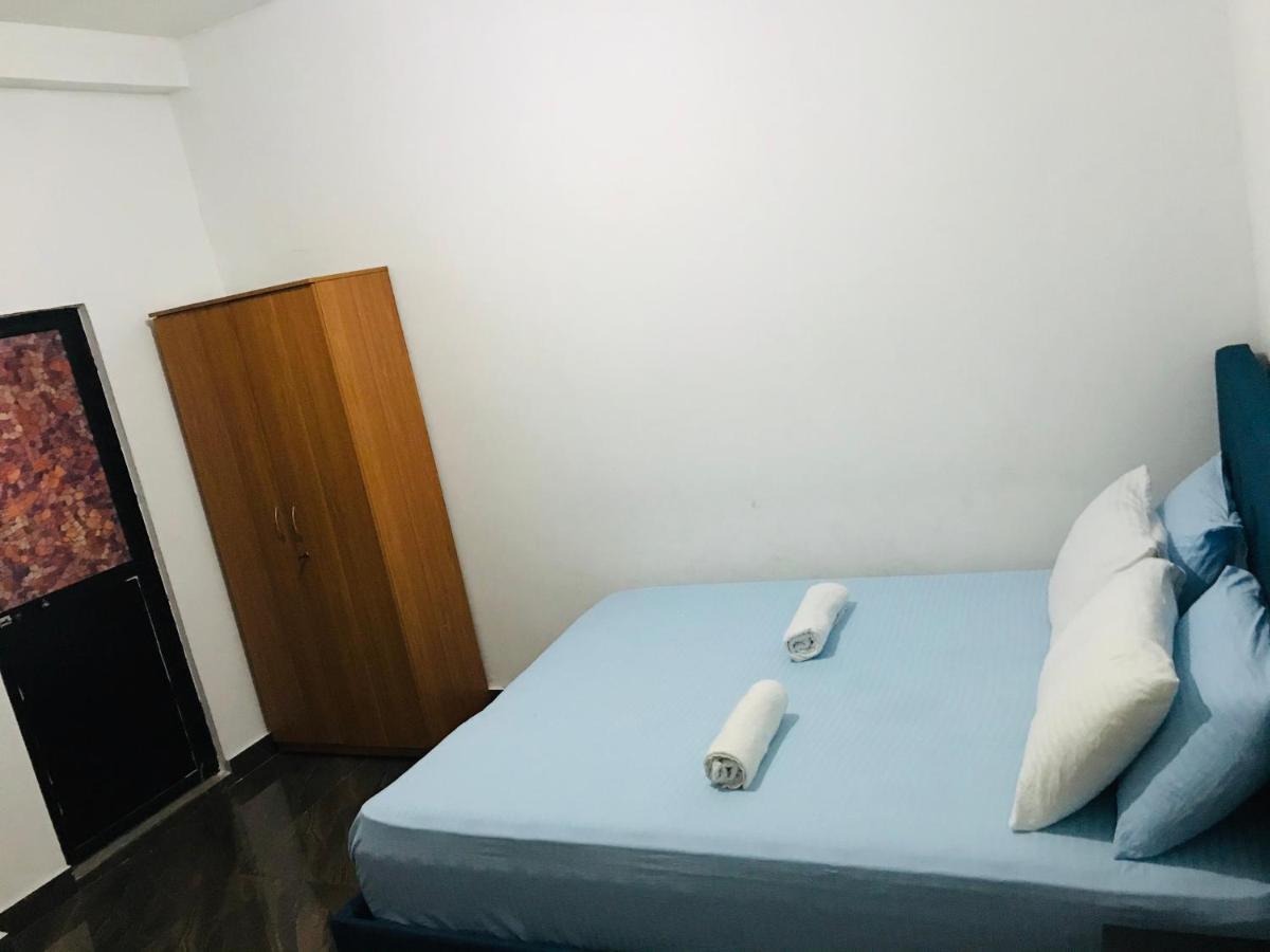 Alina Budget Hotel Кадувела Екстер'єр фото