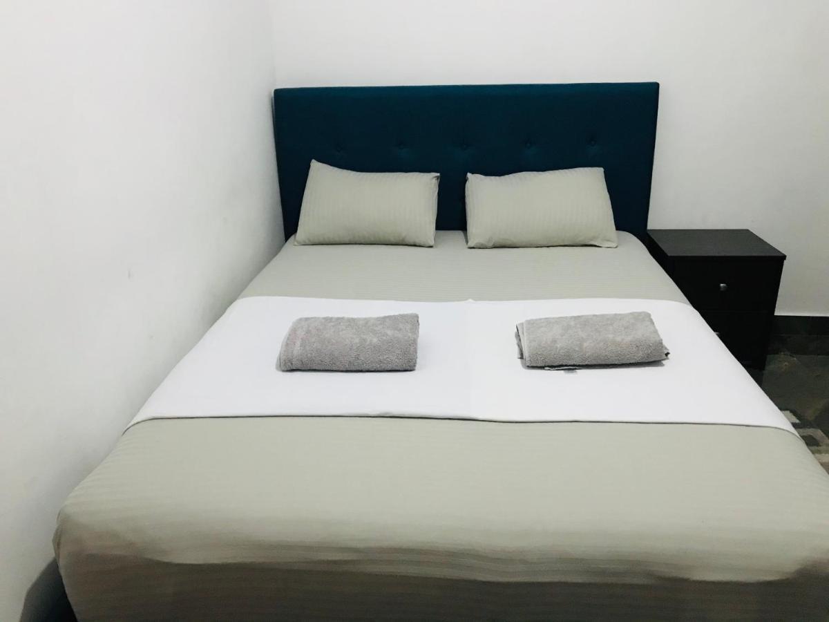 Alina Budget Hotel Кадувела Екстер'єр фото